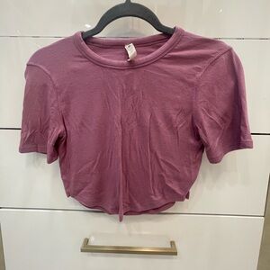 lululemon athletica Mauve Crop Top